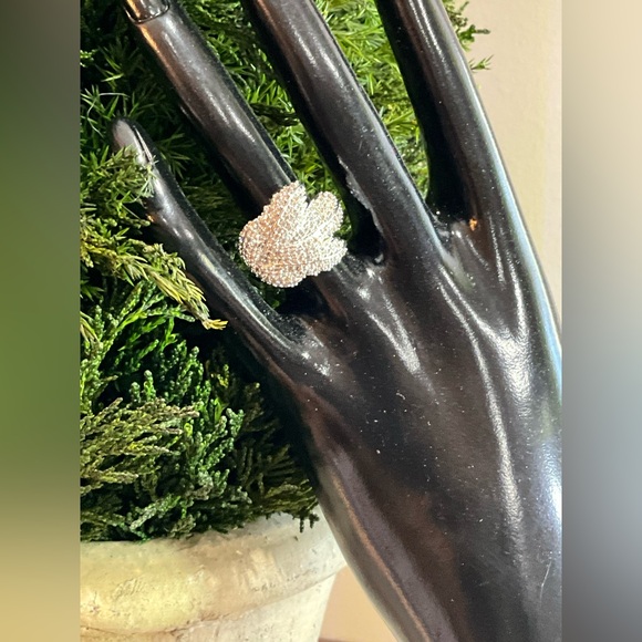 Silver-Tone Leaf Rhinestone Statement Ring size 6.5 - Picture 4 of 8